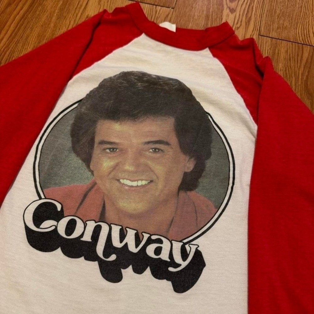Vintage Conway Men's Shirt Raglan Jersey Concert Red White 80s Size Medium